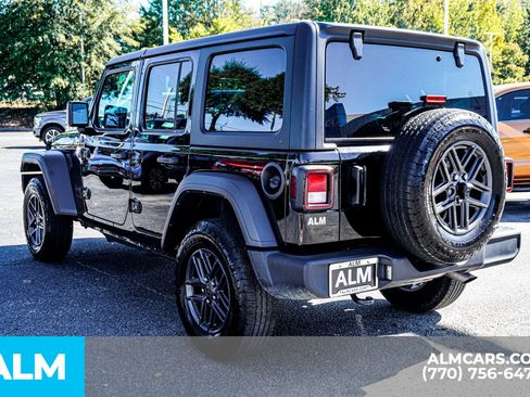 Used 2024 Jeep Wrangler Sport S image 7