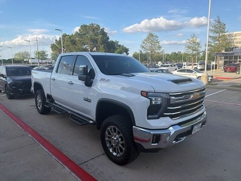 Used 2024 Chevrolet Silverado 2500 LTZ w/ LTZ Premium Texas Edition image 9