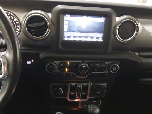 Used 2021 Jeep Wrangler Unlimited Sahara w/ Cold Weather Group image 20