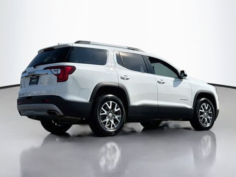 Used 2023 GMC Acadia SLT FWD image 2