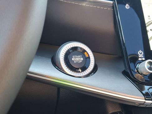 New 2026 Jeep Grand Wagoneer Limited image 17