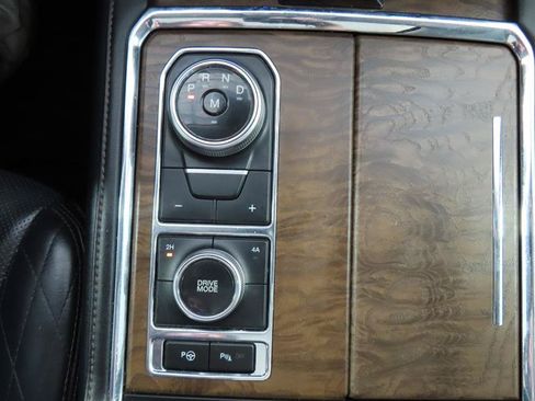 Used 2019 Ford Expedition Platinum AWD/4WD image 33