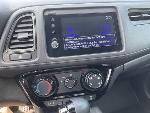 Certified 2022 Honda HR-V Sport image 11