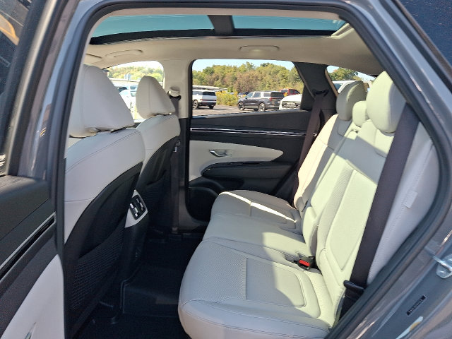 Certified 2024 Hyundai Tucson Limited AWD/4WD image 10