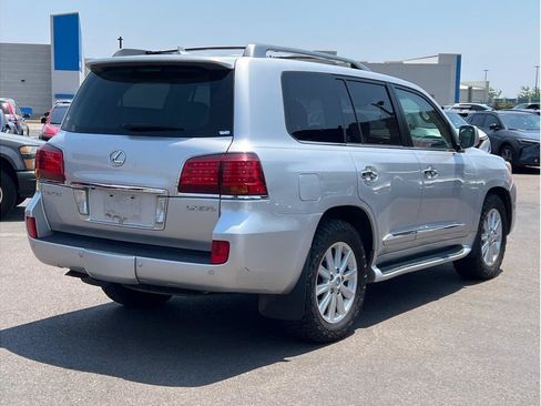 Used 2009 Lexus LX 570 4WD image 3