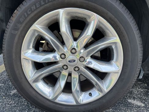 Used 2013 Ford Explorer XLT FWD image 16