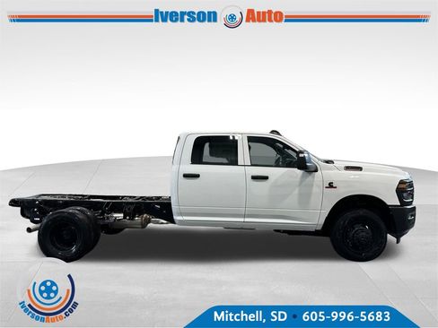 New 2026 RAM 3500 Tradesman image 8