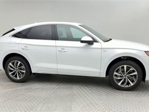 Certified 2023 Audi Q5 2.0T Premium w/ Convenience Package image 9