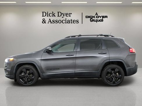 Used 2020 Jeep Cherokee Latitude Plus FWD image 15