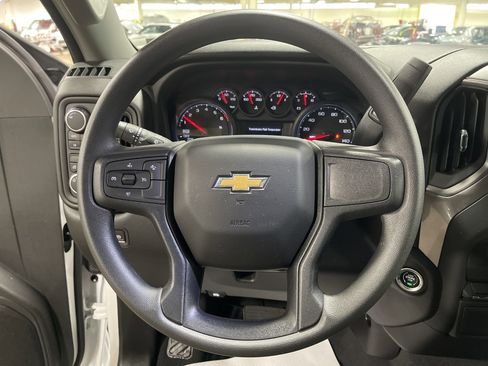 Used 2024 Chevrolet Silverado 1500 Custom image 15