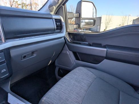 Used 2023 Ford F250 XLT w/ Black Appearance Package image 29