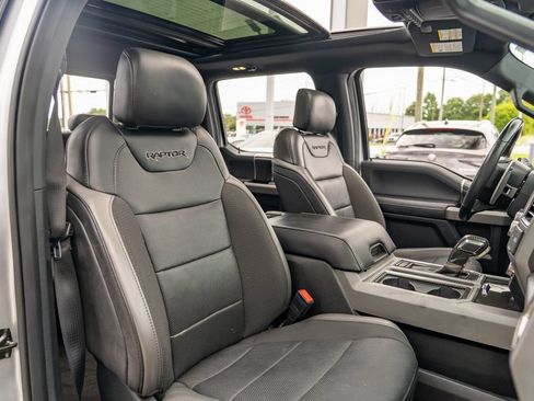 Used 2019 Ford F150 Raptor w/ Equipment Group 802A Luxury AWD/4WD image 19