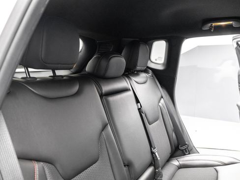 Used 2023 Jeep Compass Trailhawk w/ Trailhawk Convenience Group image 34