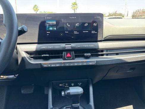 Used 2025 Kia K4 FWD image 17