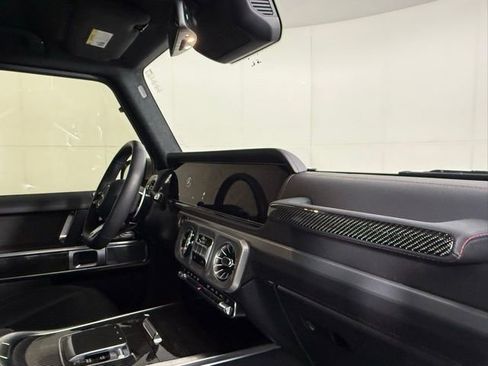 Used 2025 Mercedes-Benz G 63 AMG 4MATIC image 35