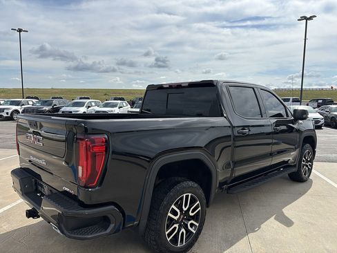 Used 2024 GMC Sierra 1500 AT4 w/ Technology Package AWD/4WD image 6