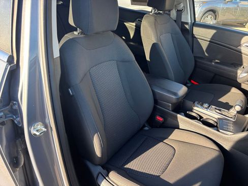 Used 2025 Kia Sportage LX image 35