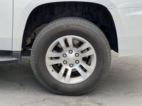 Used 2017 Chevrolet Suburban LT AWD/4WD image 14