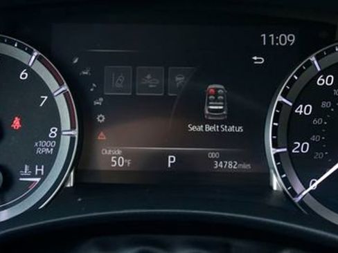 Certified 2023 Toyota Highlander XLE image 36