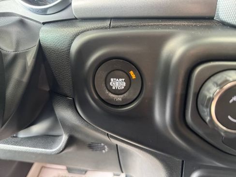 Used 2023 Jeep Gladiator Sport AWD/4WD image 24