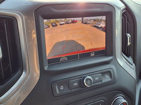 Used 2023 Chevrolet Silverado 1500 Custom image 5