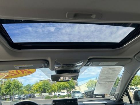 Certified 2022 Toyota RAV4 Limited w/ Limited Grade Weather Package AWD/4WD image 24