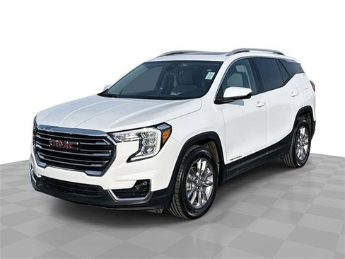 Used 2022 GMC Terrain SLT w/ Infotainment Package II image 1