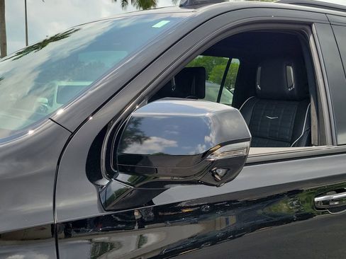 Certified 2026 Cadillac Escalade ESV V w/ LPO, ONYX Package AWD/4WD image 12