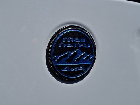 Used 2024 Jeep Wrangler Unlimited w/ Convenience Group AWD/4WD image 31