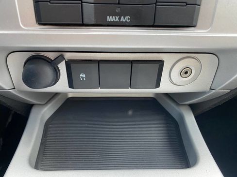 Used 2008 Mercury Mariner 4WD V6 image 23