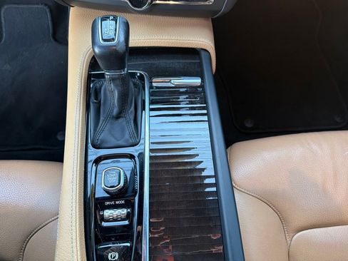 Used 2018 Volvo S90 T5 Momentum w/ Convenience Package image 22