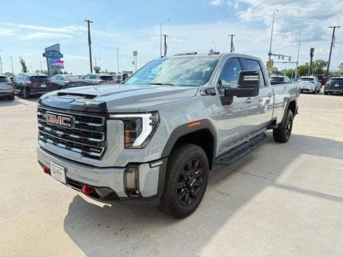 Used 2024 GMC Sierra 2500 AT4 w/ AT4 Preferred Package image 33
