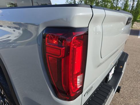 Used 2024 GMC Sierra 1500 AT4 w/ Technology Package AWD/4WD image 37