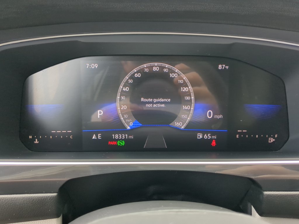 Certified 2023 Volkswagen Tiguan SE FWD image 32