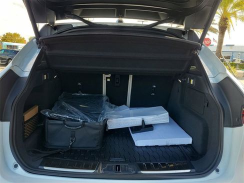 Used 2025 Jaguar F-PACE R-Dynamic S image 11