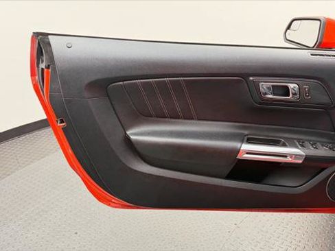 Used 2016 Ford Mustang Premium RWD image 13