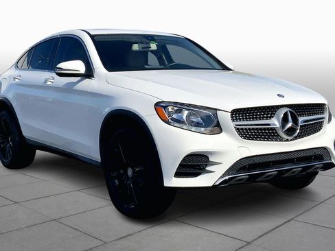 Used 2017 Mercedes-Benz GLC 300 4MATIC Coupe image 2