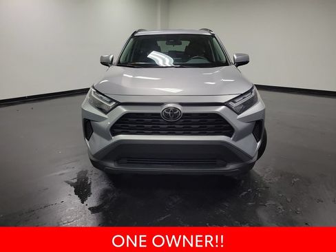 Used 2025 Toyota RAV4 XLE AWD/4WD image 3