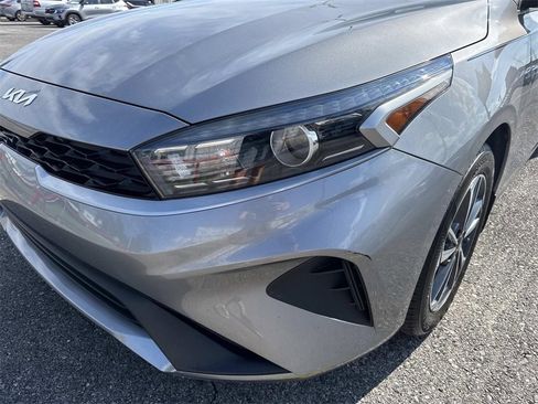 Used 2024 Kia Forte LXS w/ LXS Technology Package image 2