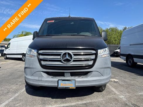 Used 2021 Mercedes-Benz Sprinter 2500 image 2