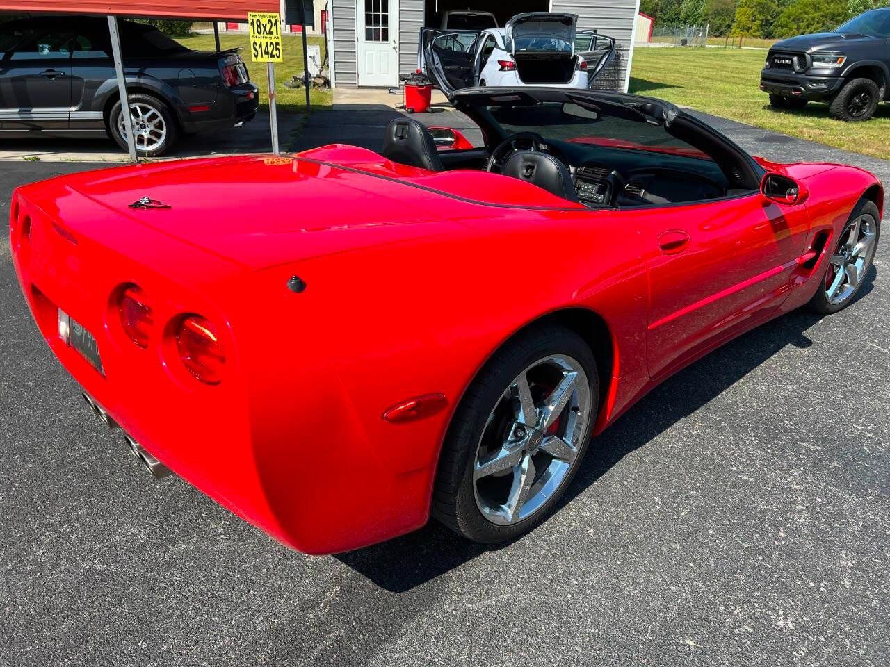 Used 2002 Chevrolet Corvette Coupe w/ Preferred Equipment Group2 RWD image 9