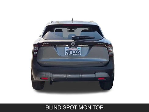 Used 2025 Nissan Kicks SV w/ SV Premium Package AWD/4WD image 8