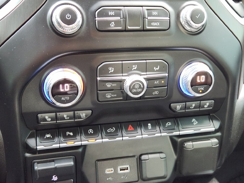 Used 2020 GMC Sierra 1500 AT4 w/ AT4 Premium Package AWD/4WD image 22