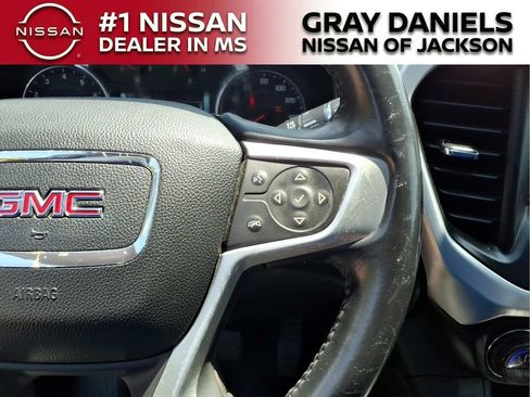 Used 2018 GMC Acadia SLT FWD image 15