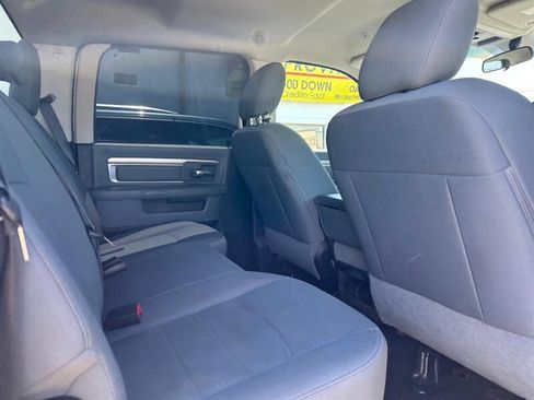 Used 2019 RAM 1500 Classic SLT AWD/4WD image 18