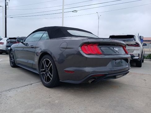 Used 2020 Ford Mustang Premium RWD image 7