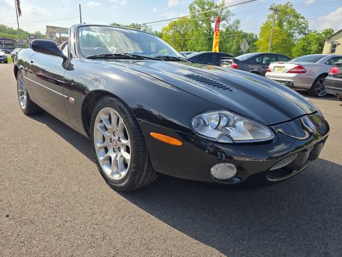 Used 2000 Jaguar XK8 Convertible image 11
