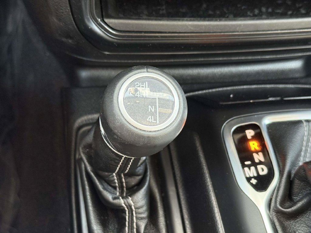 Used 2021 Jeep Wrangler Unlimited Sahara AWD/4WD image 30