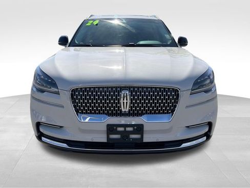 Used 2024 Lincoln Aviator Reserve w/ Equipment Group 201A image 2