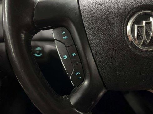 Used 2011 Buick Enclave CX FWD image 24